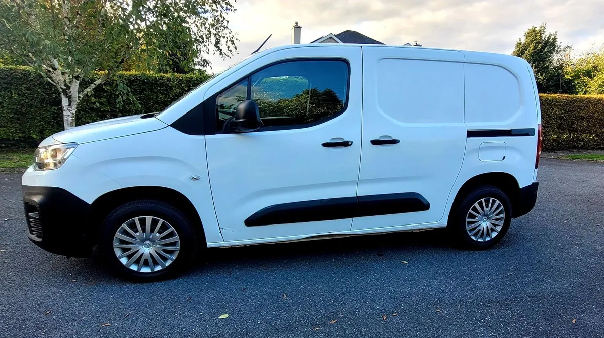2021 Citroen Berlingo - Image 1