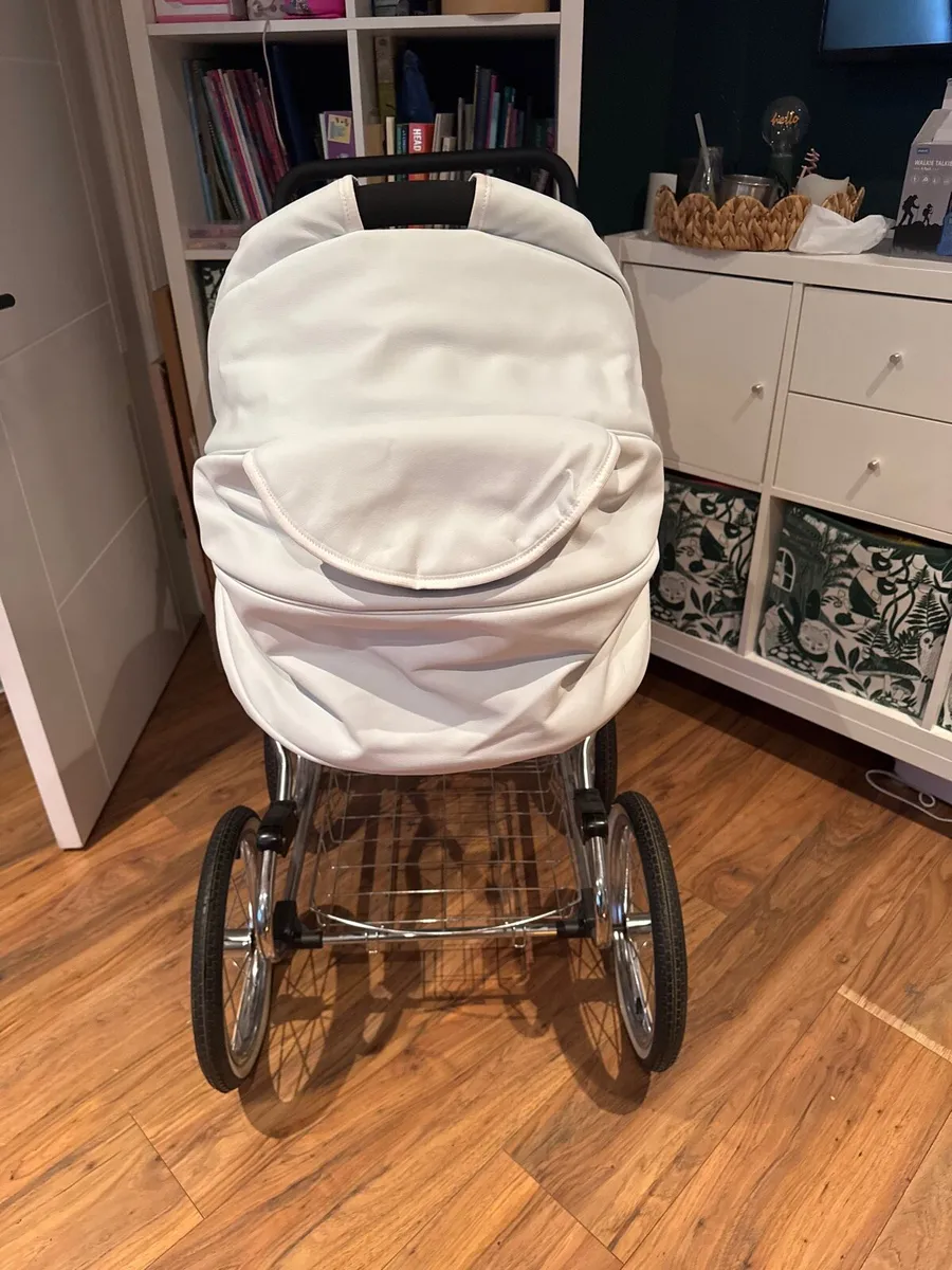 Pram - Image 4