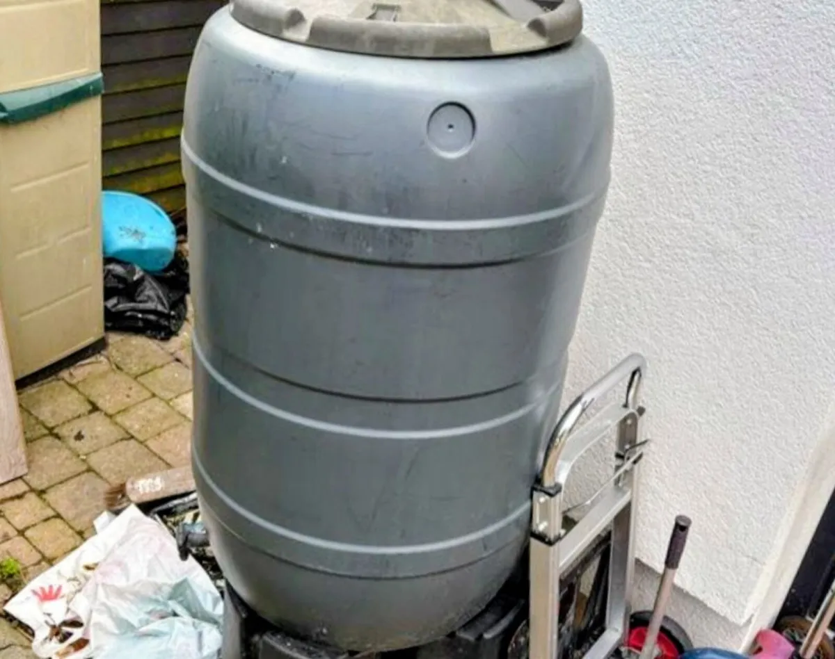 210lt Water Butt - Image 2