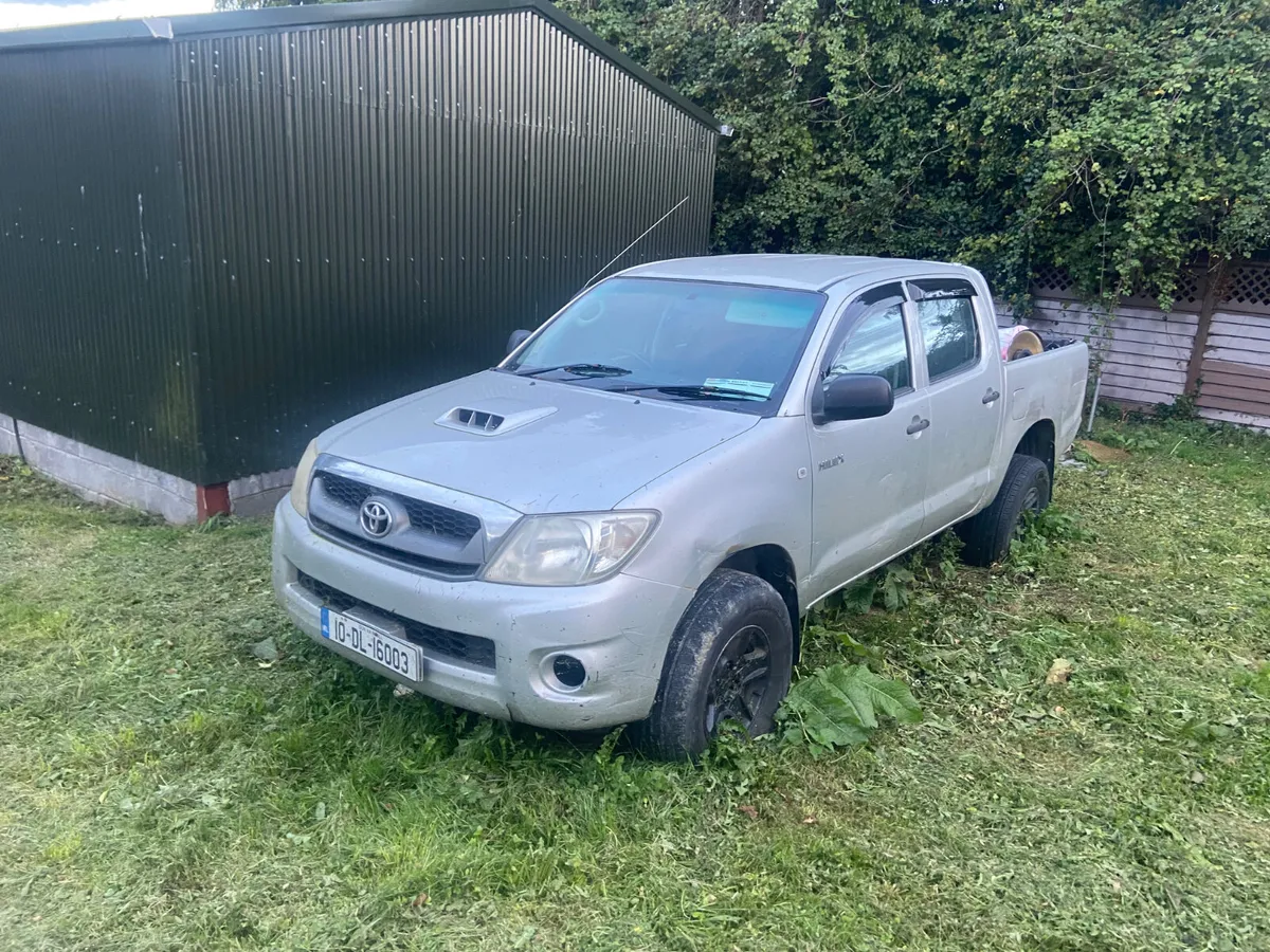 2010 Toyota hilux - Image 1