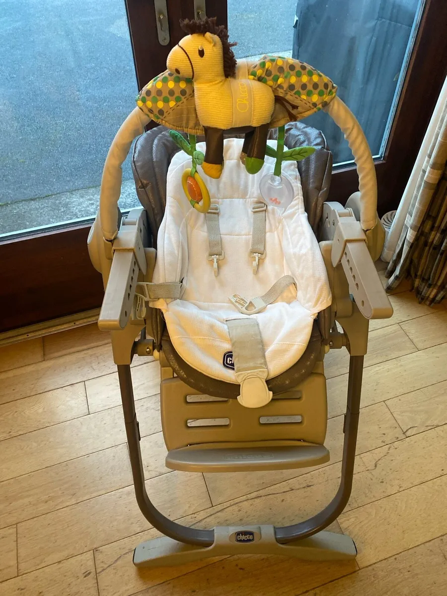 High chair - Image 1