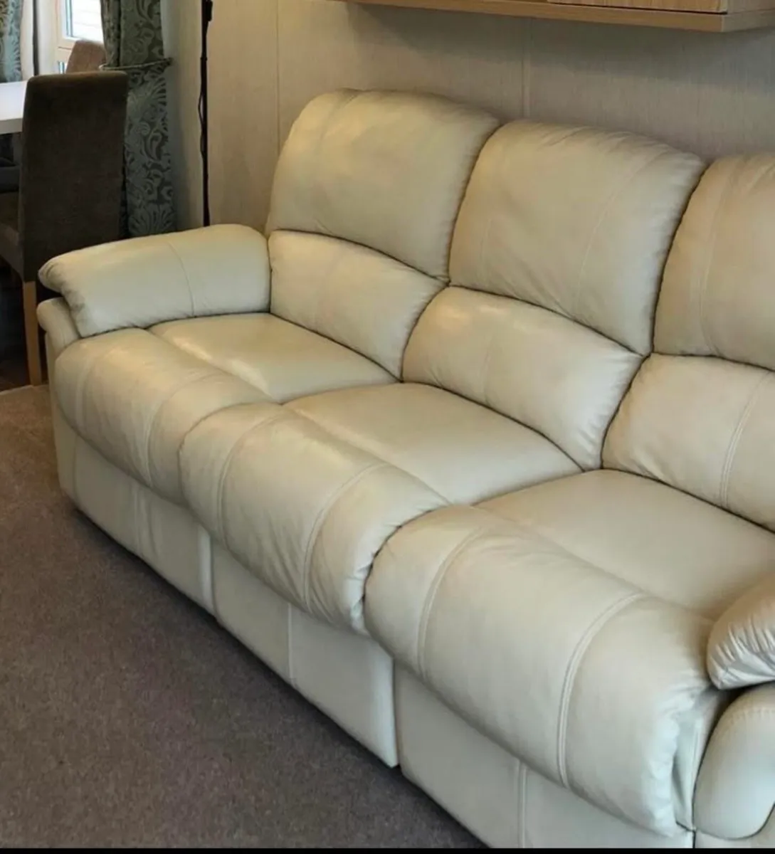 3+1 seater cream leather recliner couches - Image 2