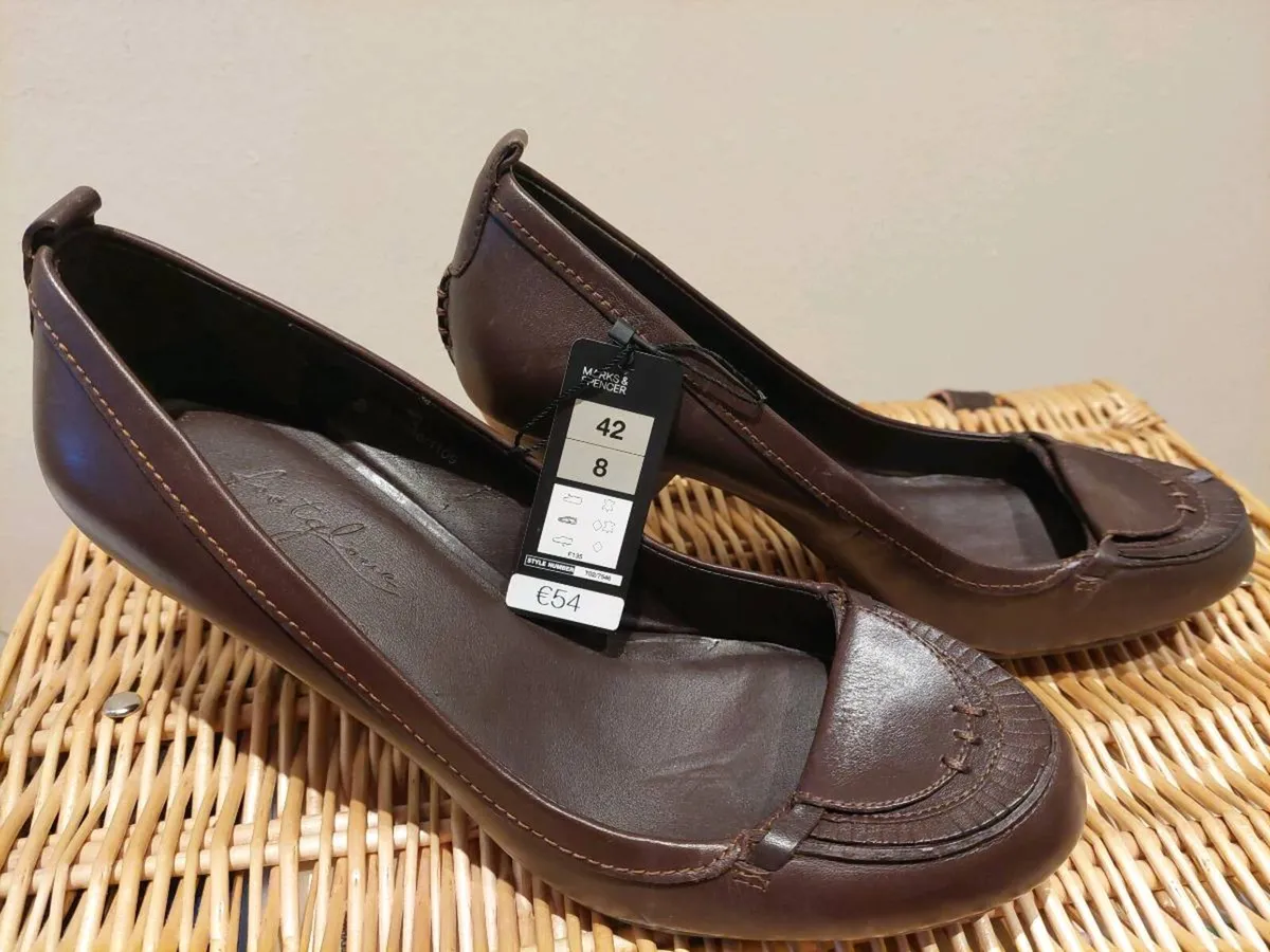 Marks & Spencers Brown Heel Shoes - Image 1