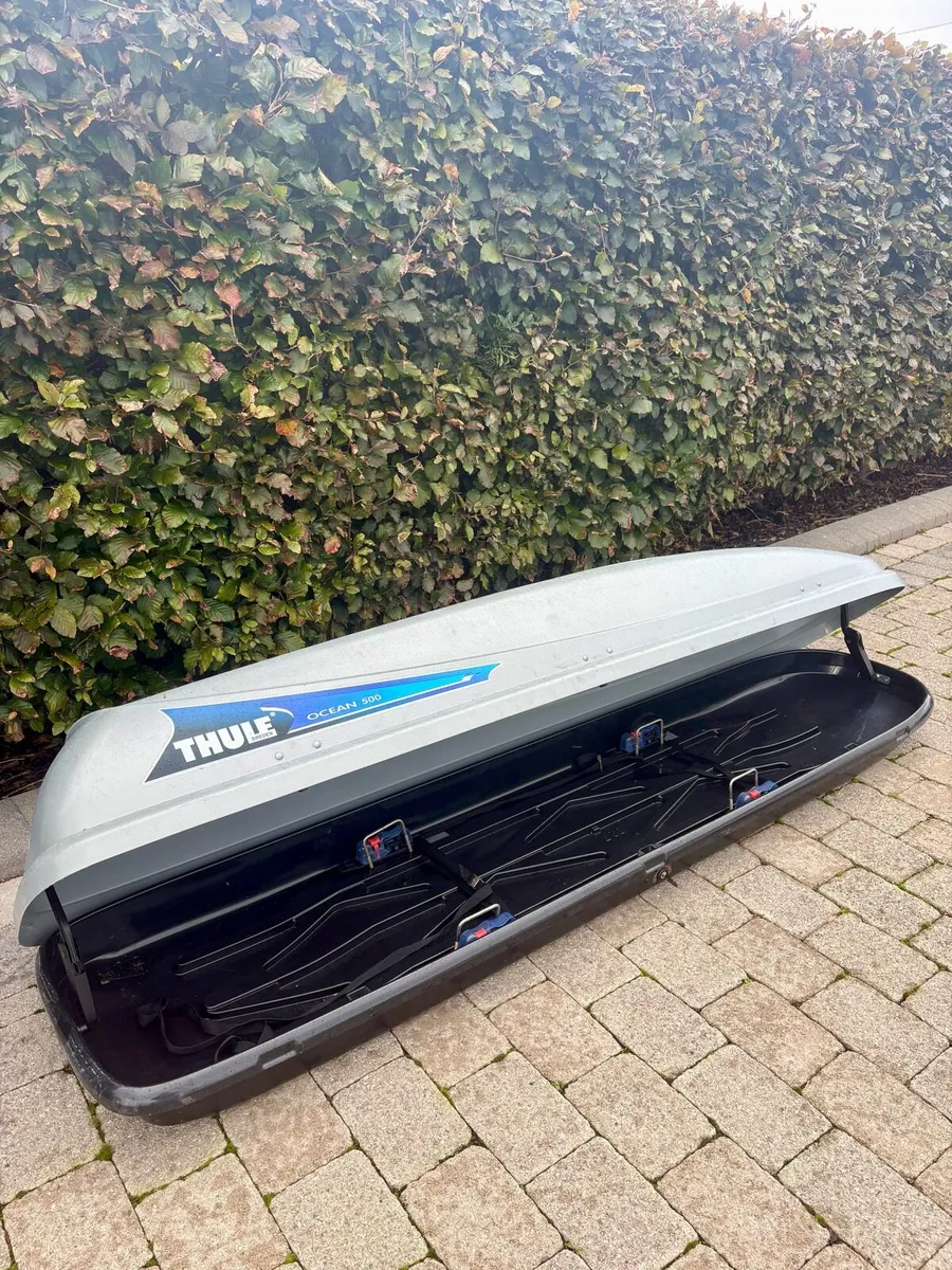 Thule Ocean 500 Roof Box - Excellent Condition - Image 1