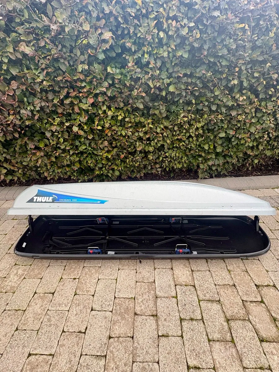 Thule Ocean 500 Roof Box - Excellent Condition - Image 3
