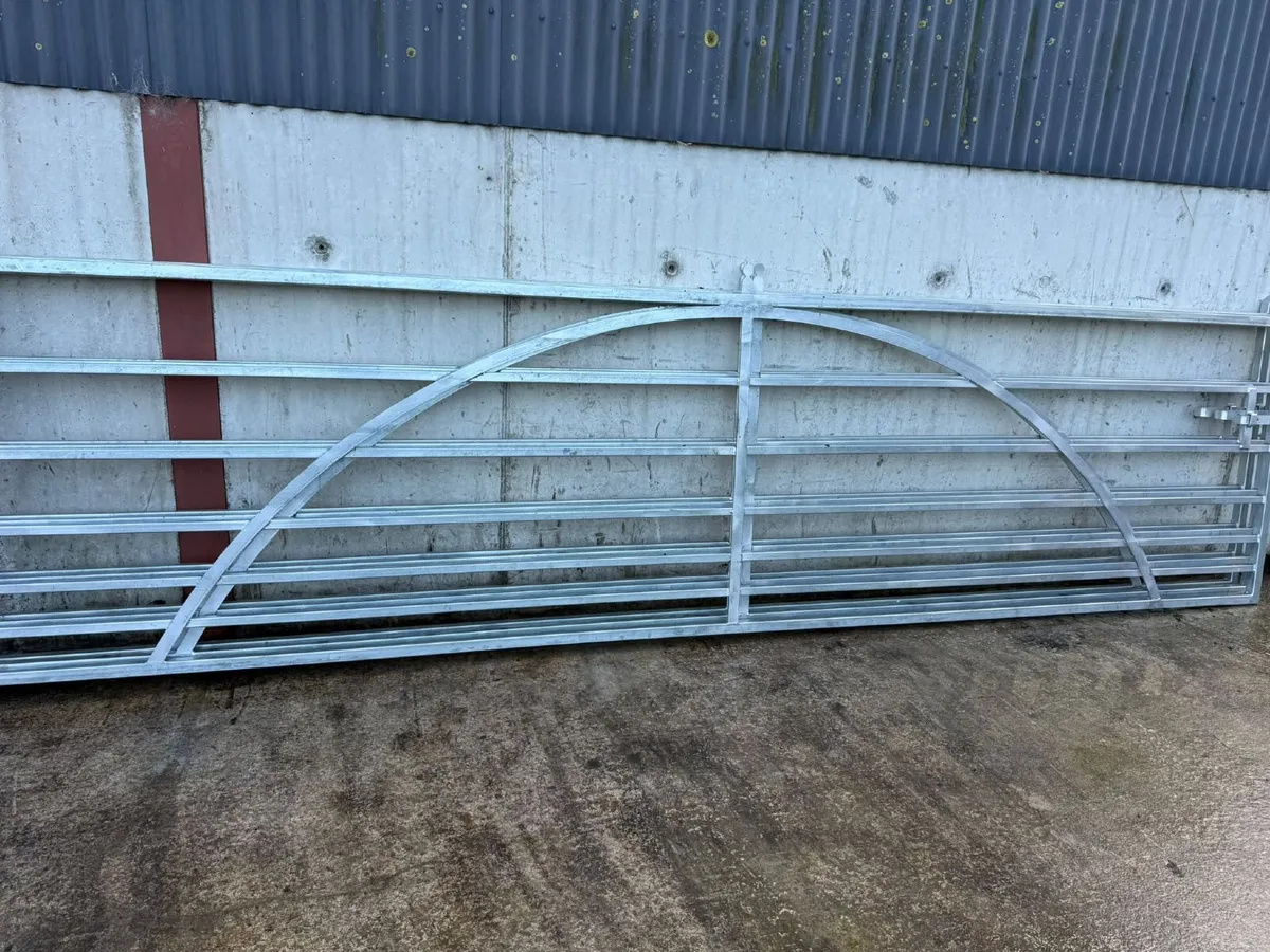 Gates - Image 1