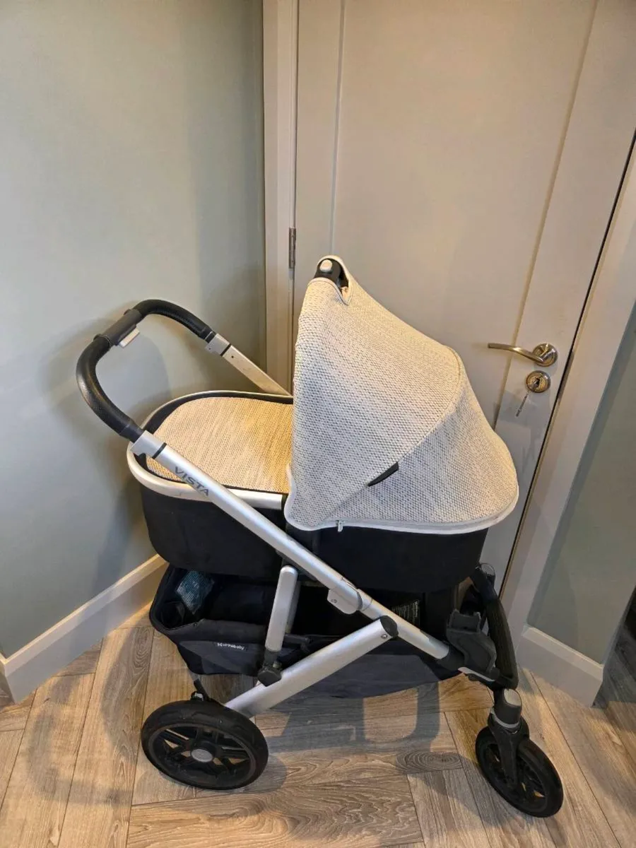 UPPAbaby VISTA V2 Complete Travel System - Image 1