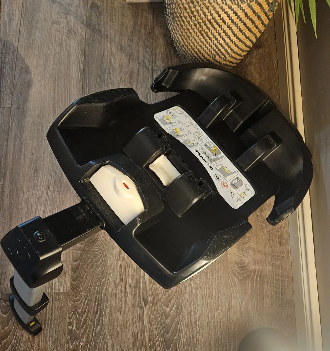 Doona Isofix Base with adjustable Support Leg - Image 4