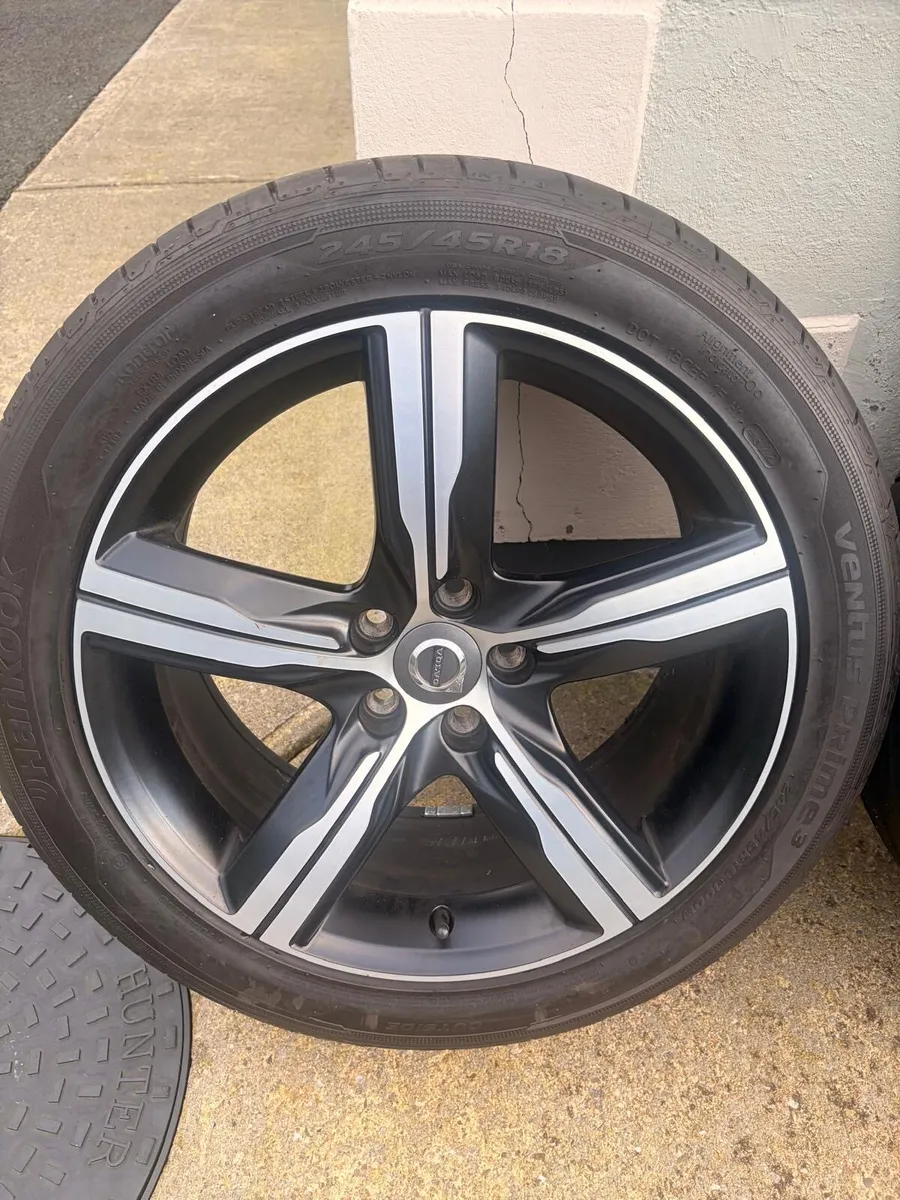 Volvo 19” alloy wheels - Image 1