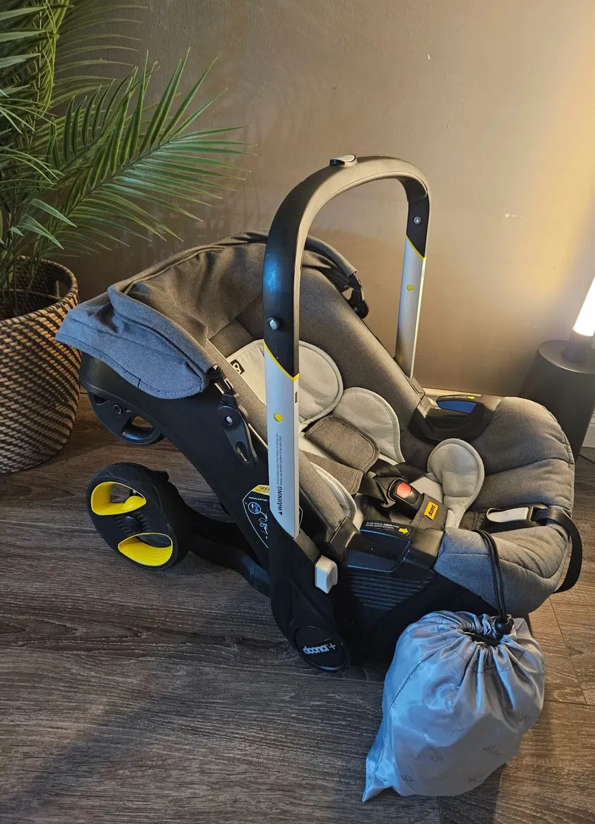 Doona + Car Seat / Stroller - Image 1