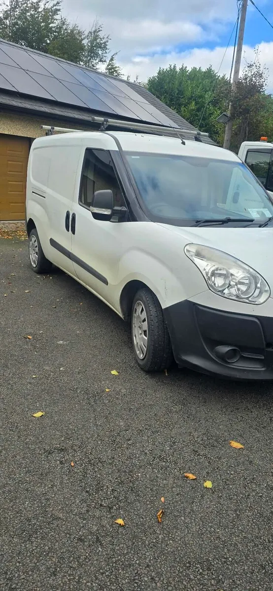 2013 fiat dolbo doe 8/27 tax 3/27 read ad - Image 3