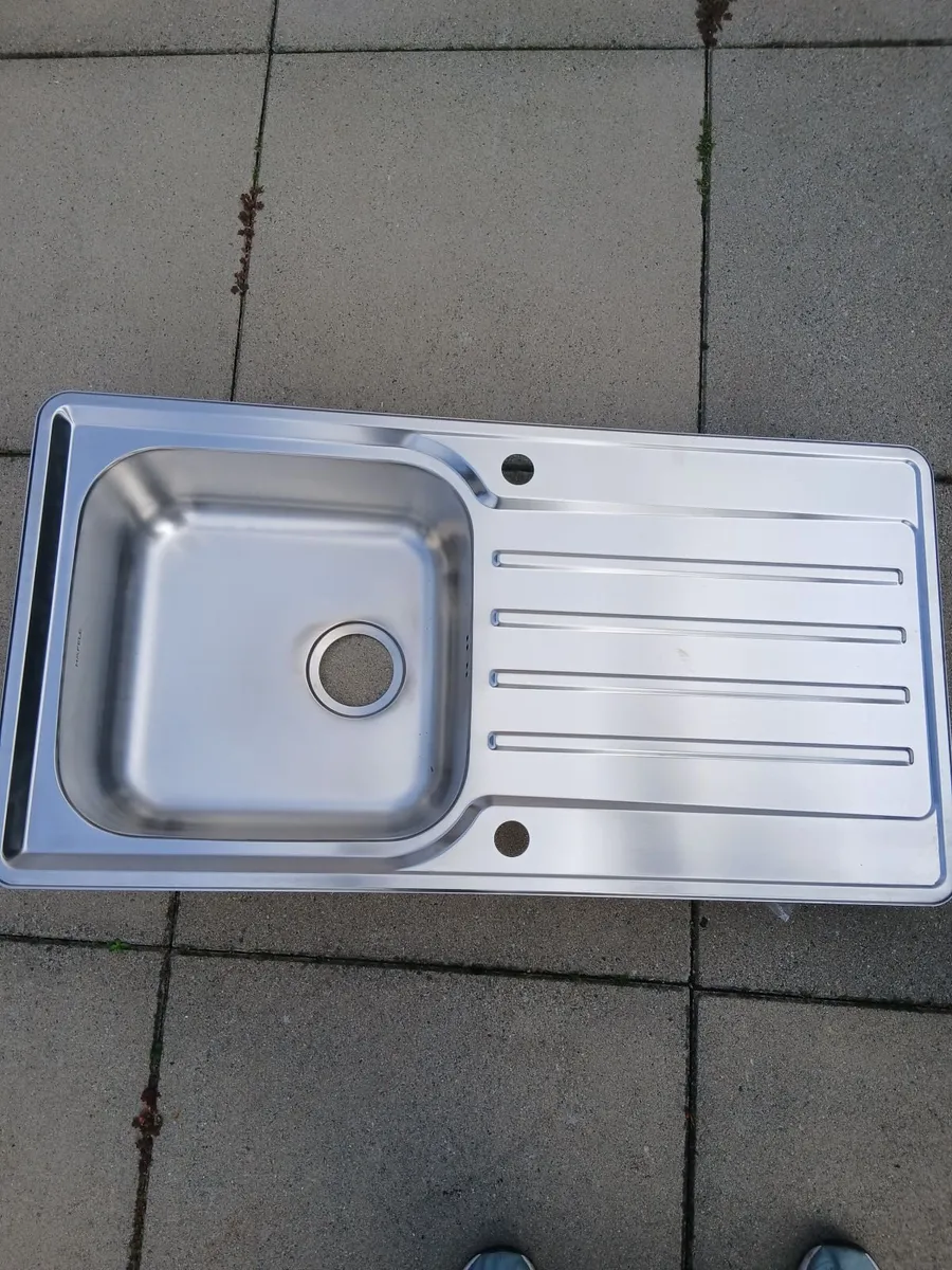 Kitchen sink - Image 1