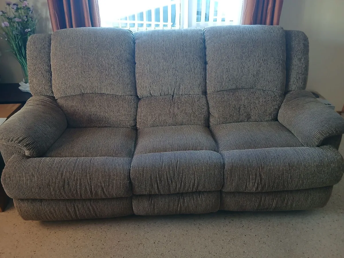 3 piece suite - Image 1