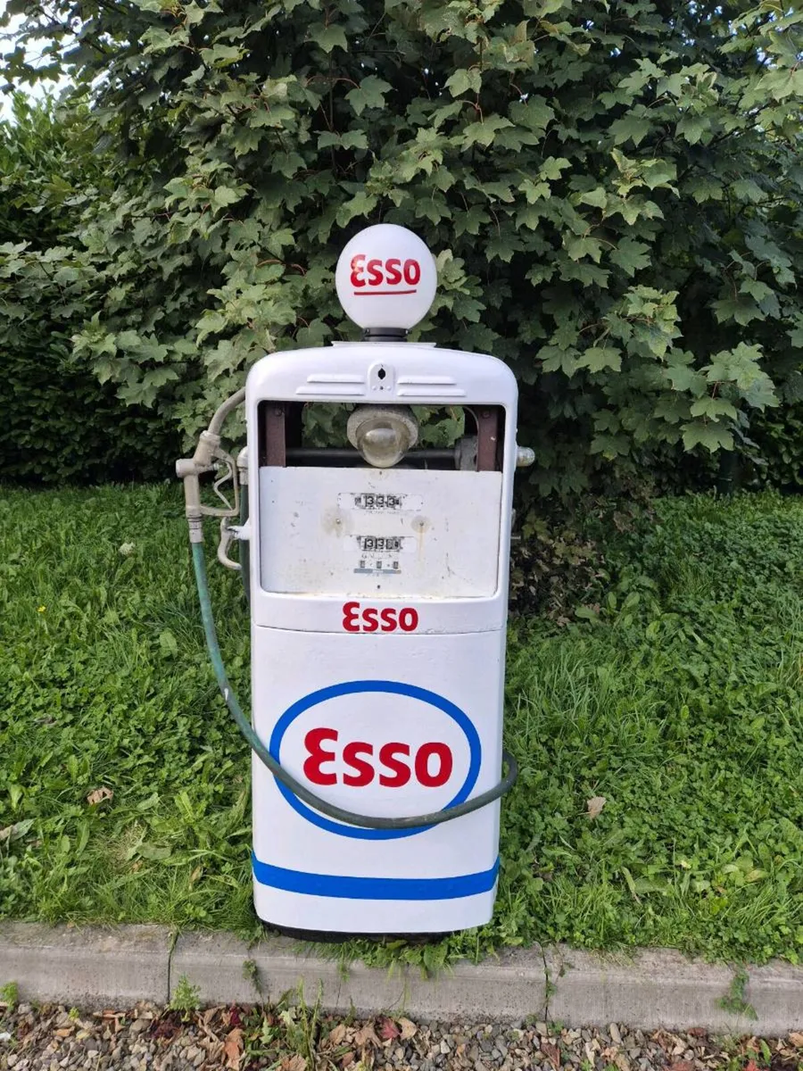Esso  petrol pump - Image 2
