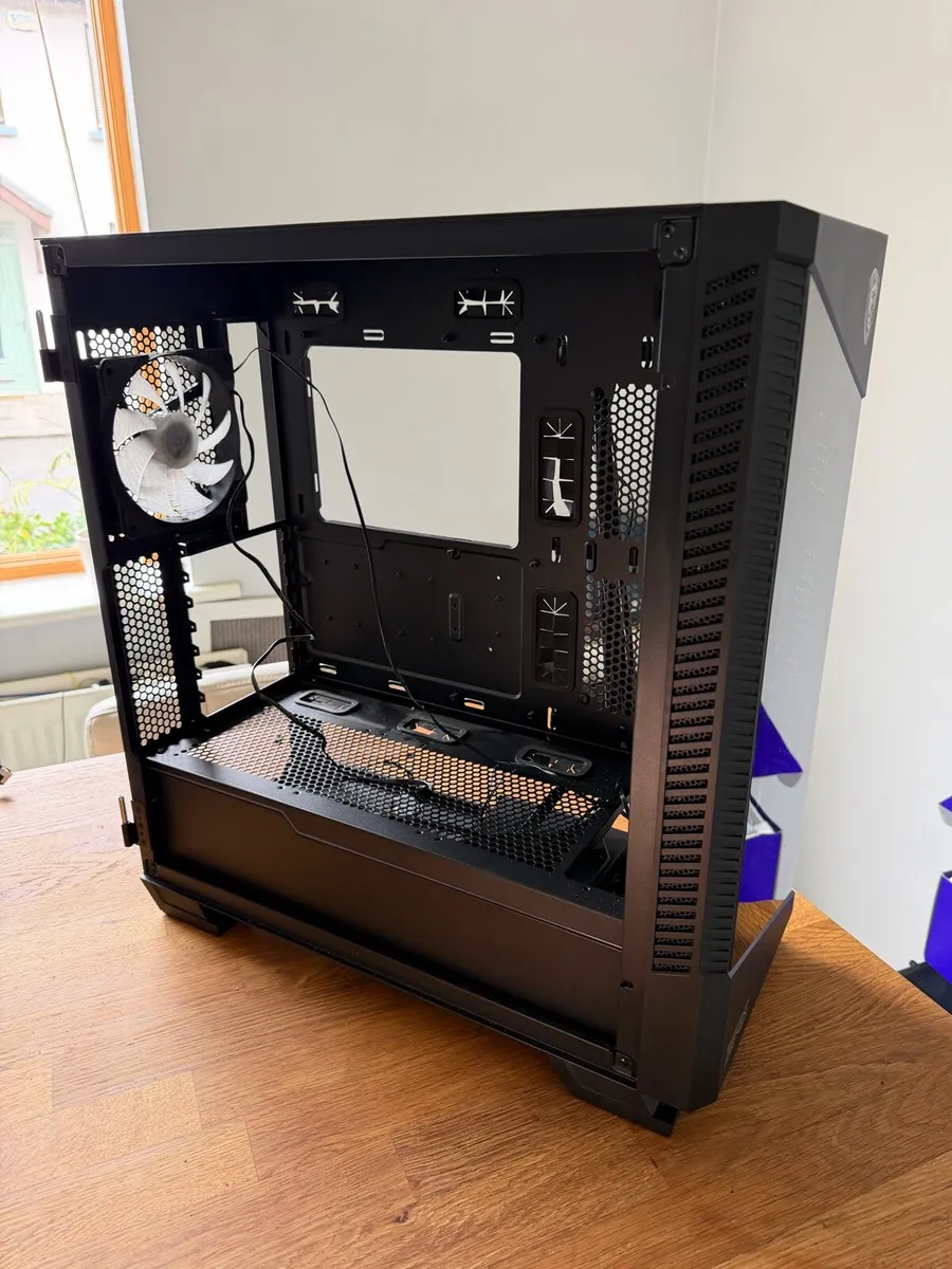 MSI MPG VELOX 100R Premium Gaming PC Case - Image 4
