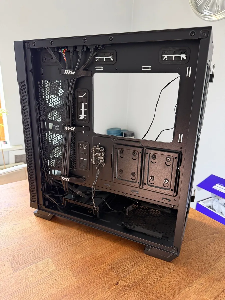 MSI MPG VELOX 100R Premium Gaming PC Case - Image 3