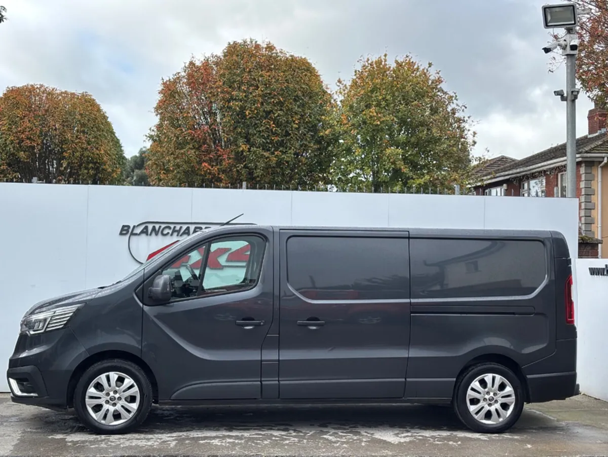Renault Trafic 170BHP AUTO SPORT - Image 2
