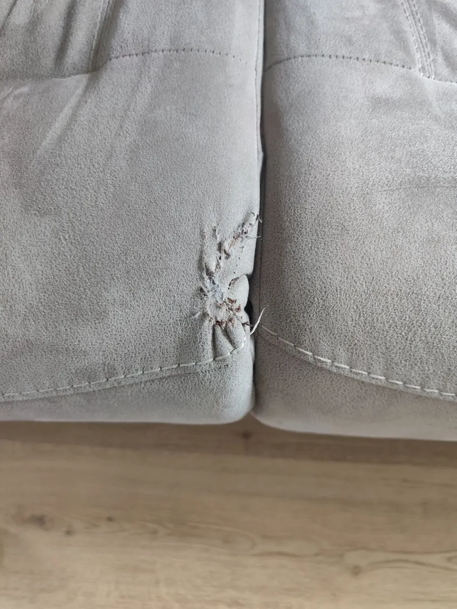Couch - Image 2