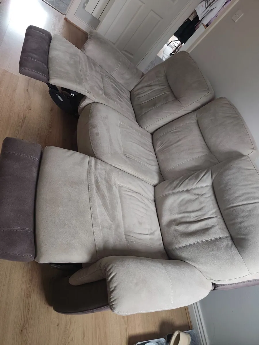 Couch - Image 4