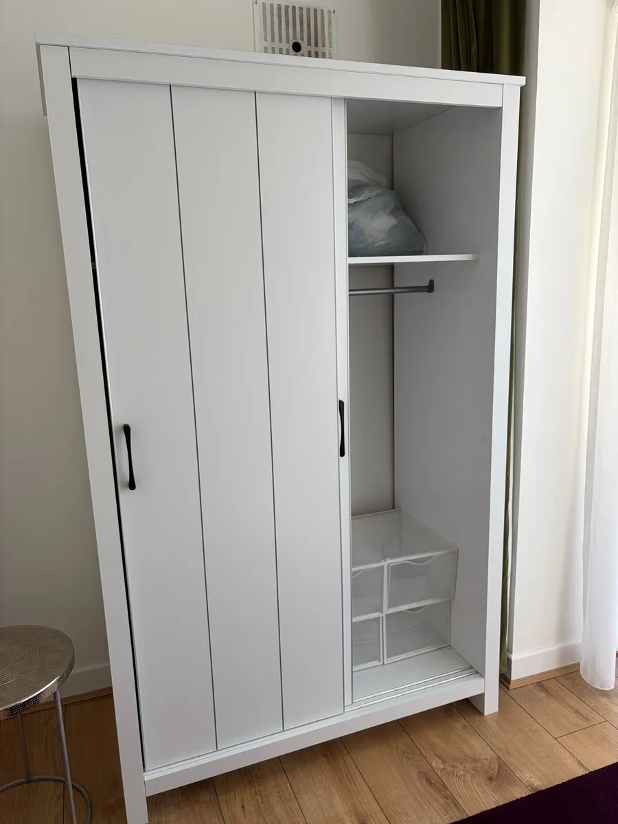 Sliding Door Wardrobe - Image 2