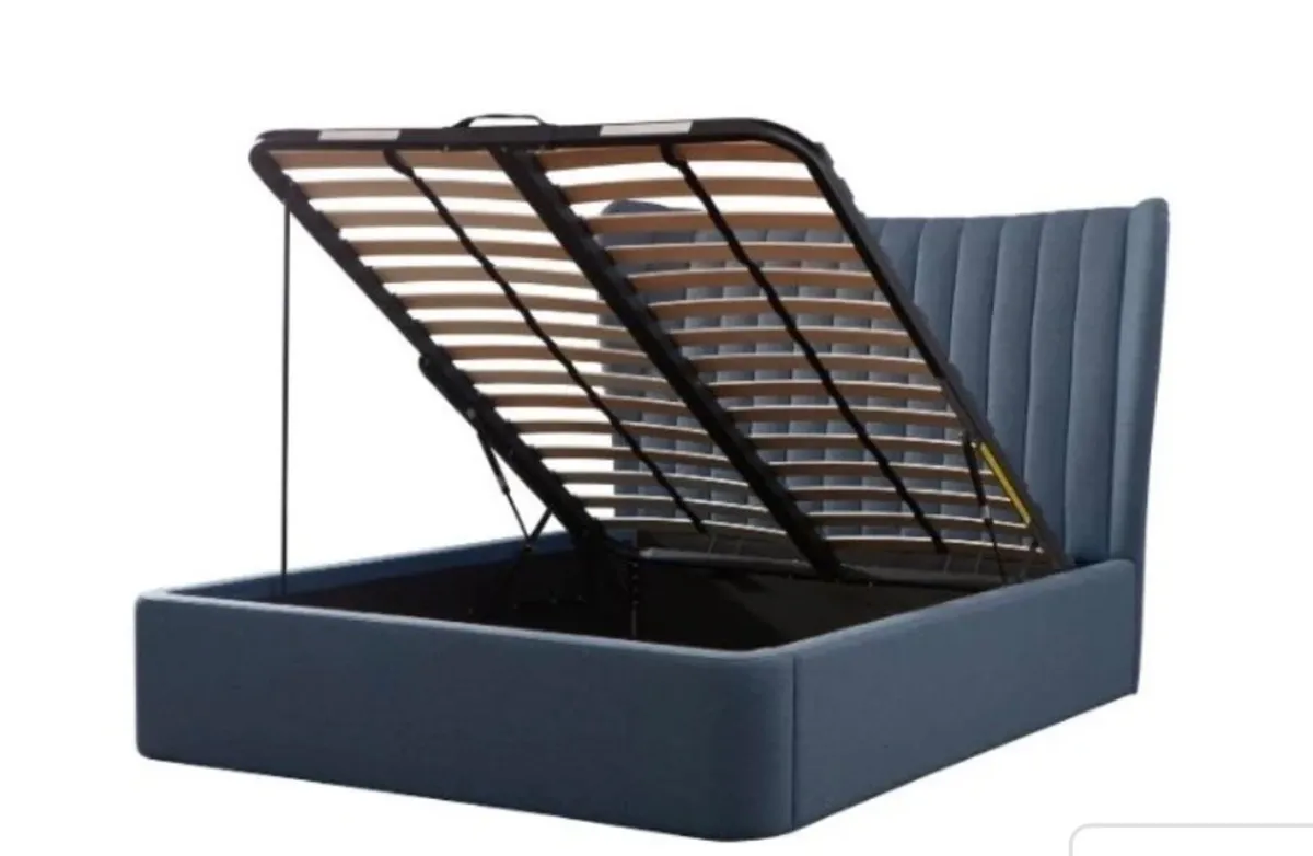 Horton Bed frame from Casey’s - super king - Image 2