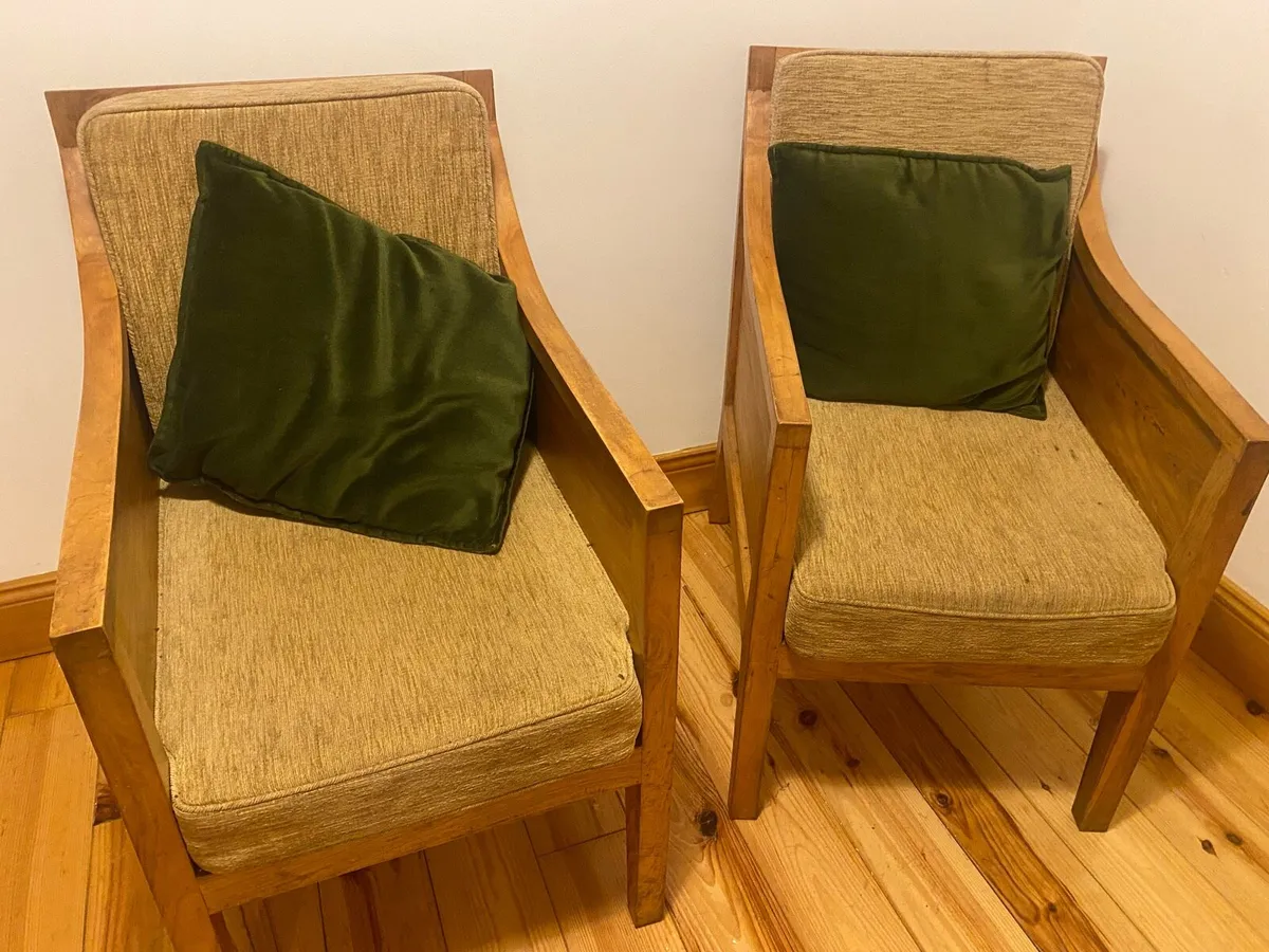 Day bed sofa and armchairs - Image 1