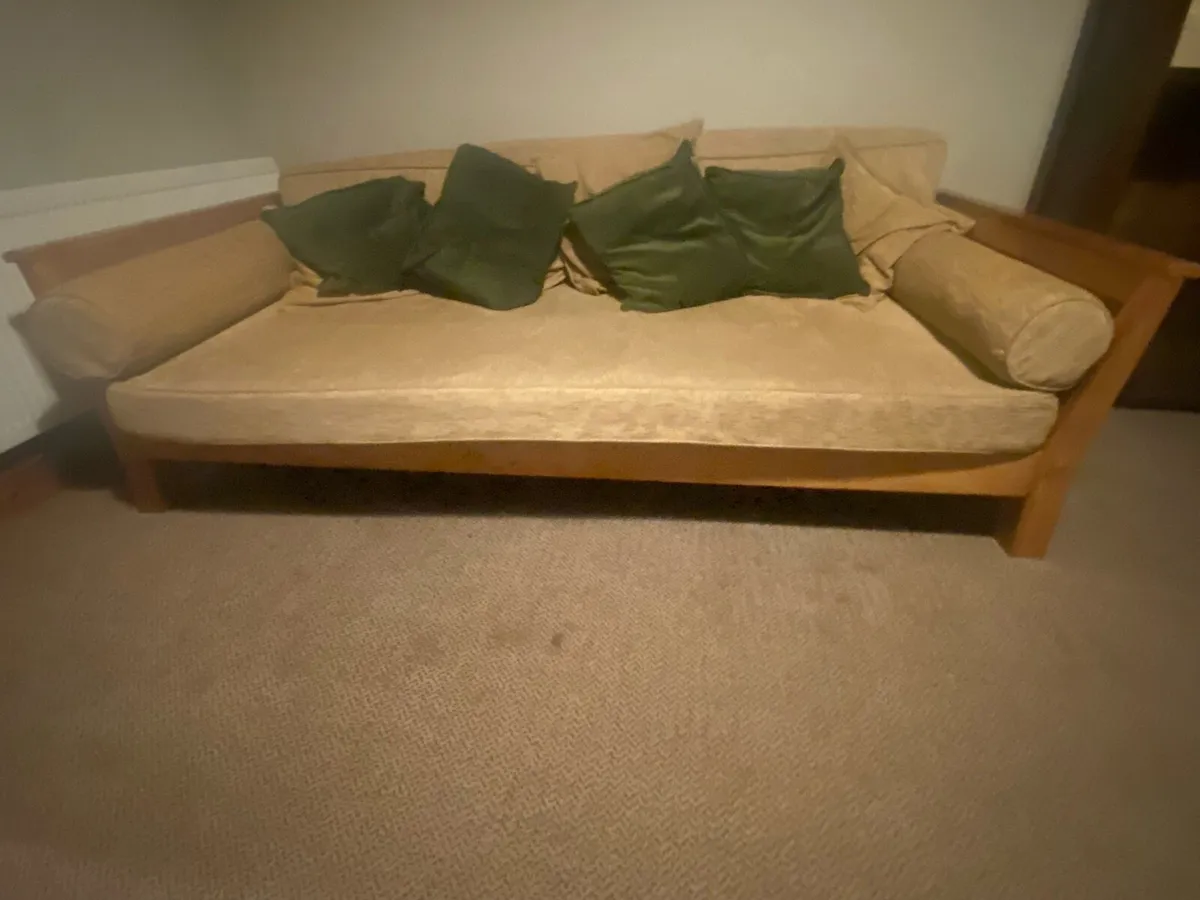 Day bed sofa and armchairs - Image 2