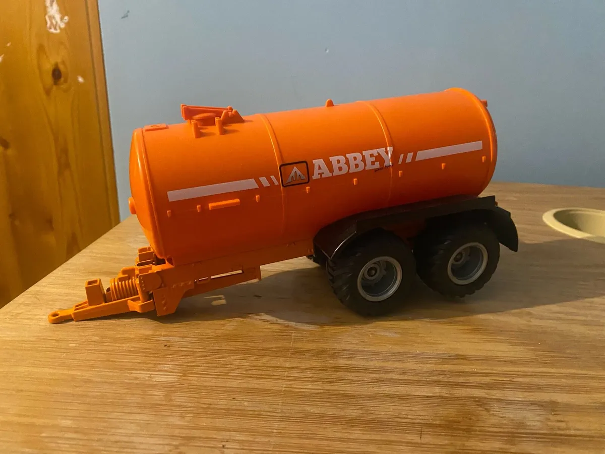 Tractor toy