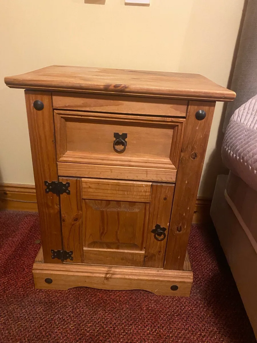 Bedside Lockers