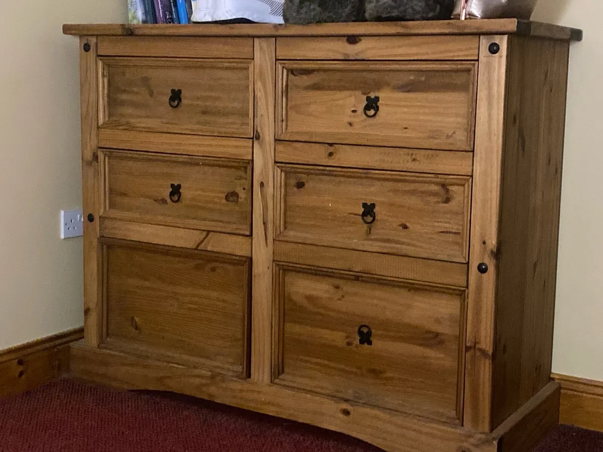 Chest of Drawers
