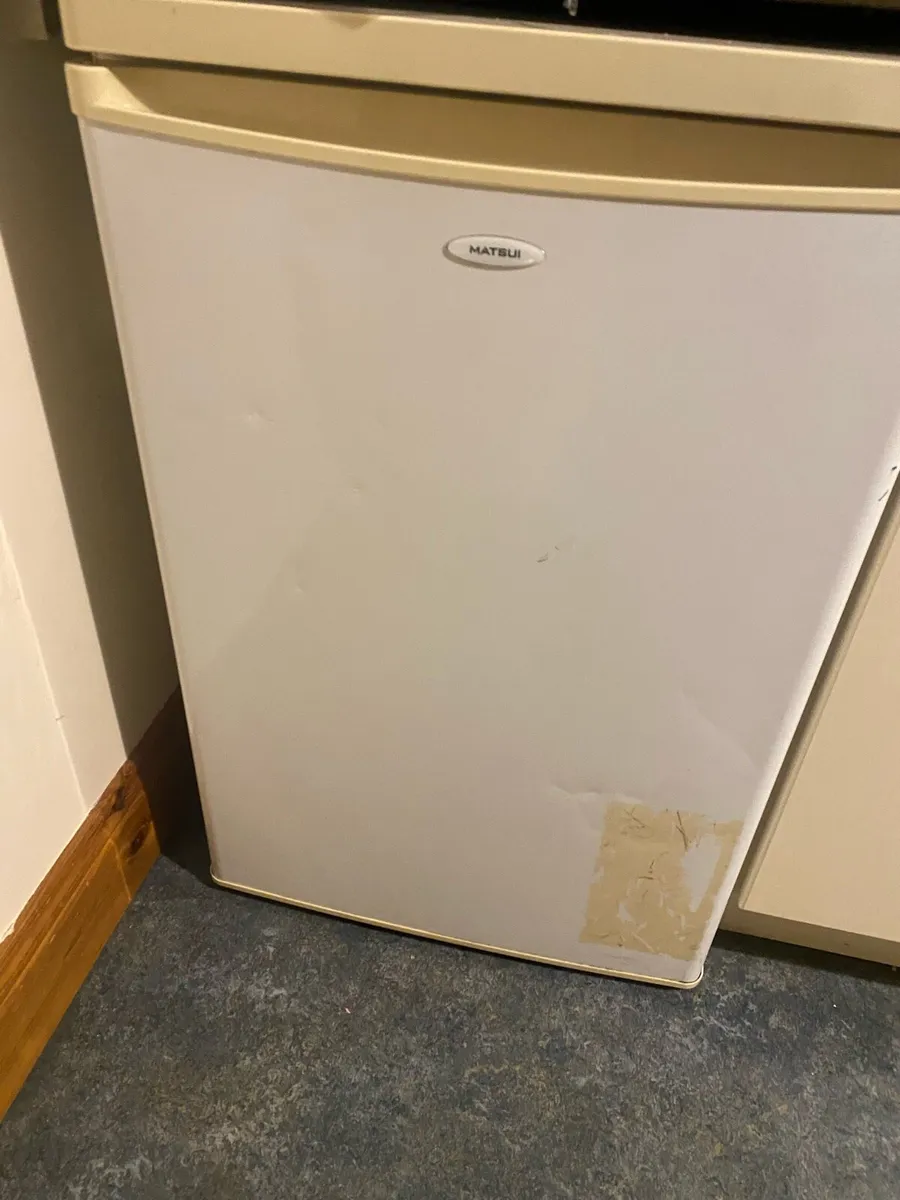 Small under counter fridge - Image 1