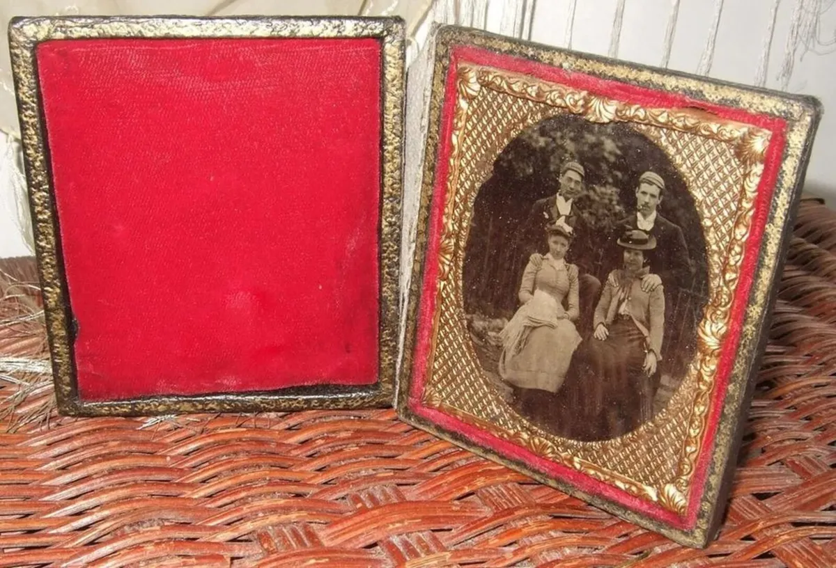 Pair of Rare Antique 1850s Cased Photographs - Image 3