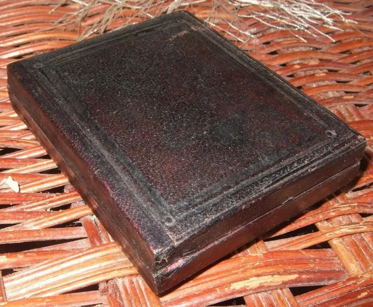 Pair of Rare Antique 1850s Cased Photographs - Image 4