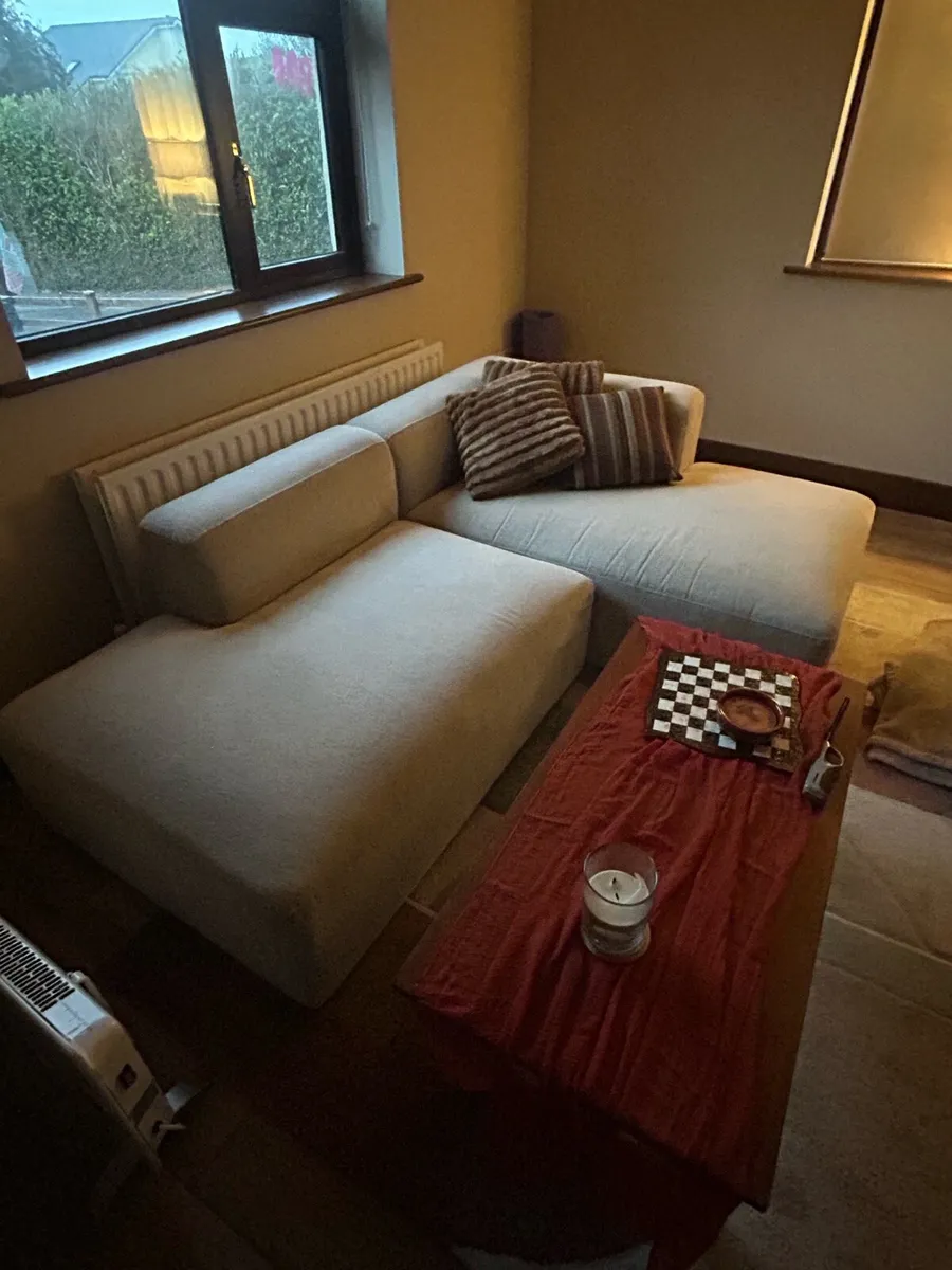 Couch (JSYK) - Image 3