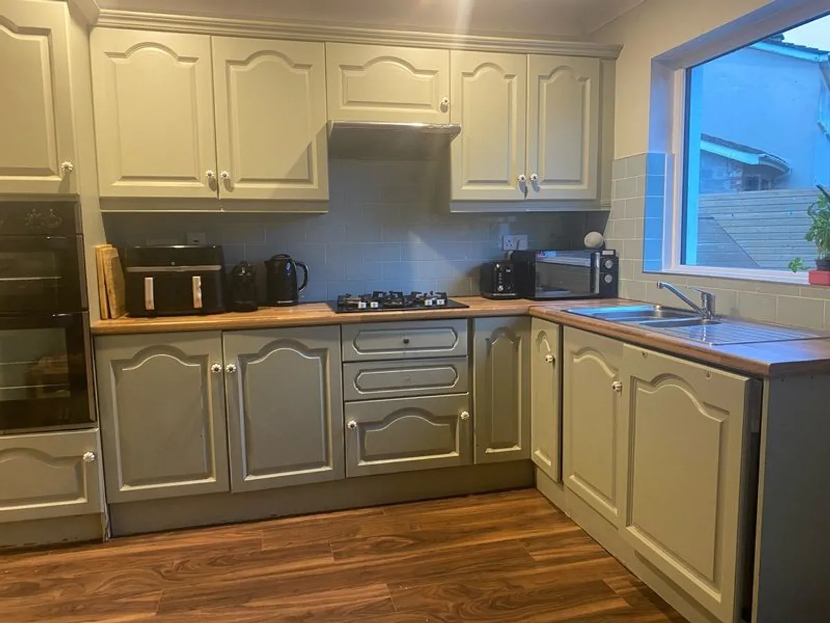 Solid wood kitchen for sale - Image 2