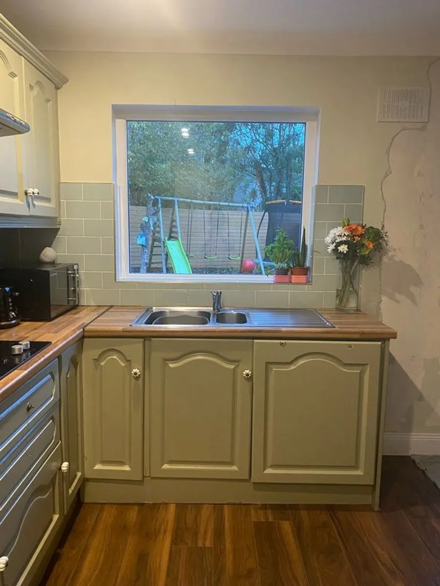 Solid wood kitchen for sale - Image 3
