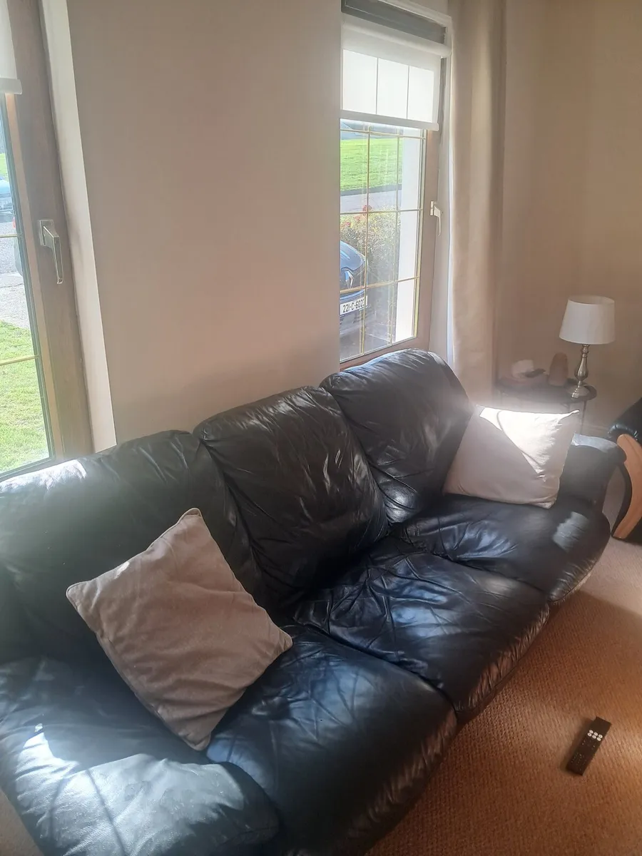 Couch - Image 2