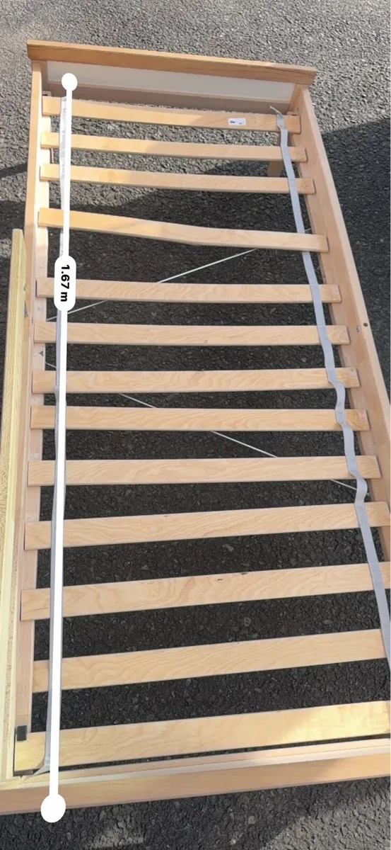 Kids bed frame - Image 4