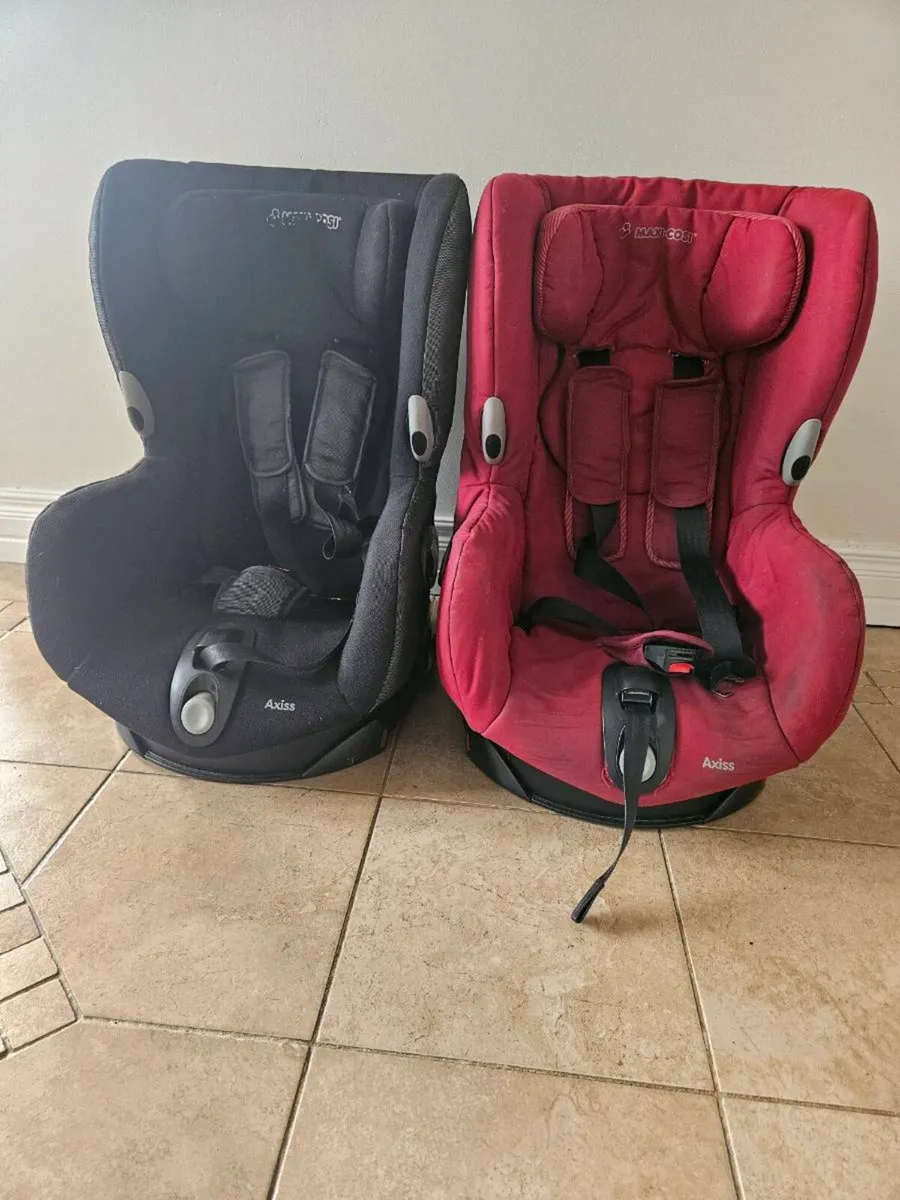 Maxicosi child seat x2 - Image 1