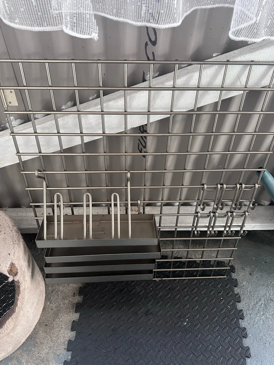 Habitat steel wall rack