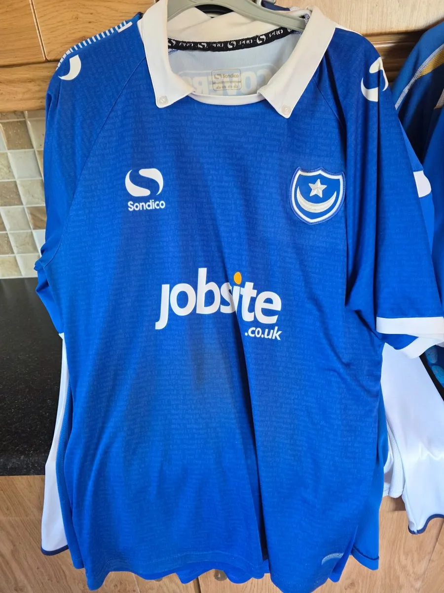 Portsmouth football top - Image 3