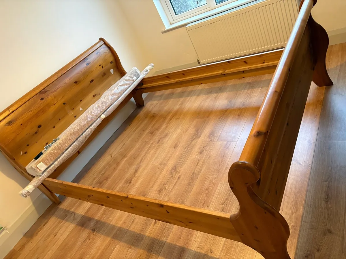 Bed - Image 2