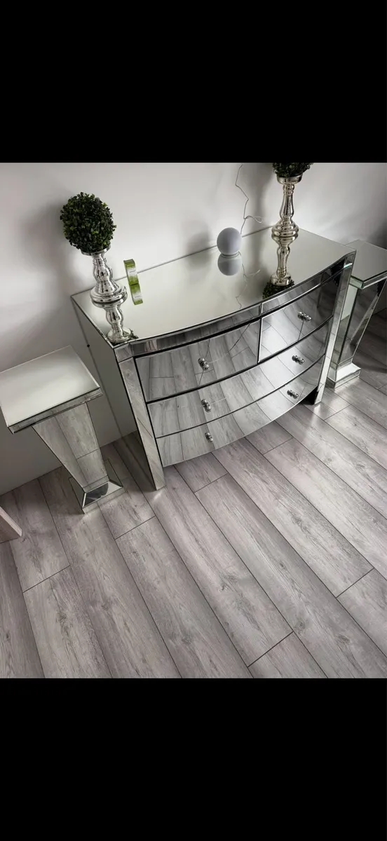 Mirrored furniture set - Image 1