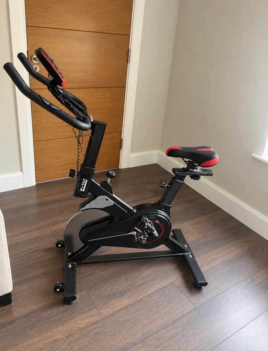 Exercise bike - Image 1