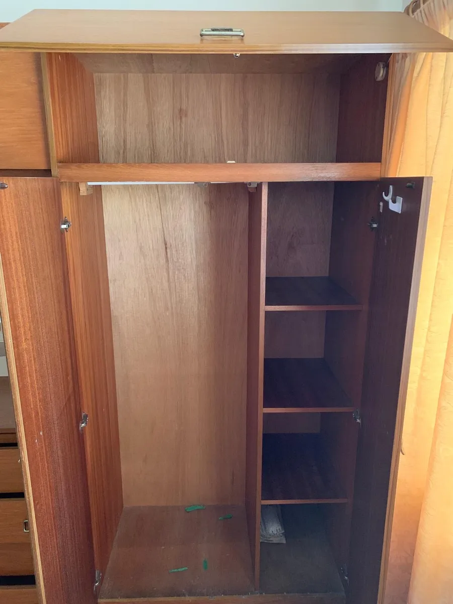 Vintage Wardrobe and dresser set - Image 4