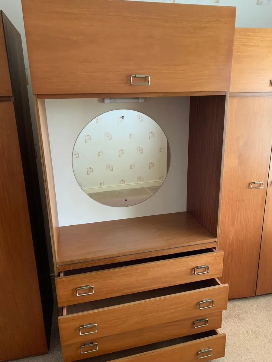 Vintage Wardrobe and dresser set - Image 2