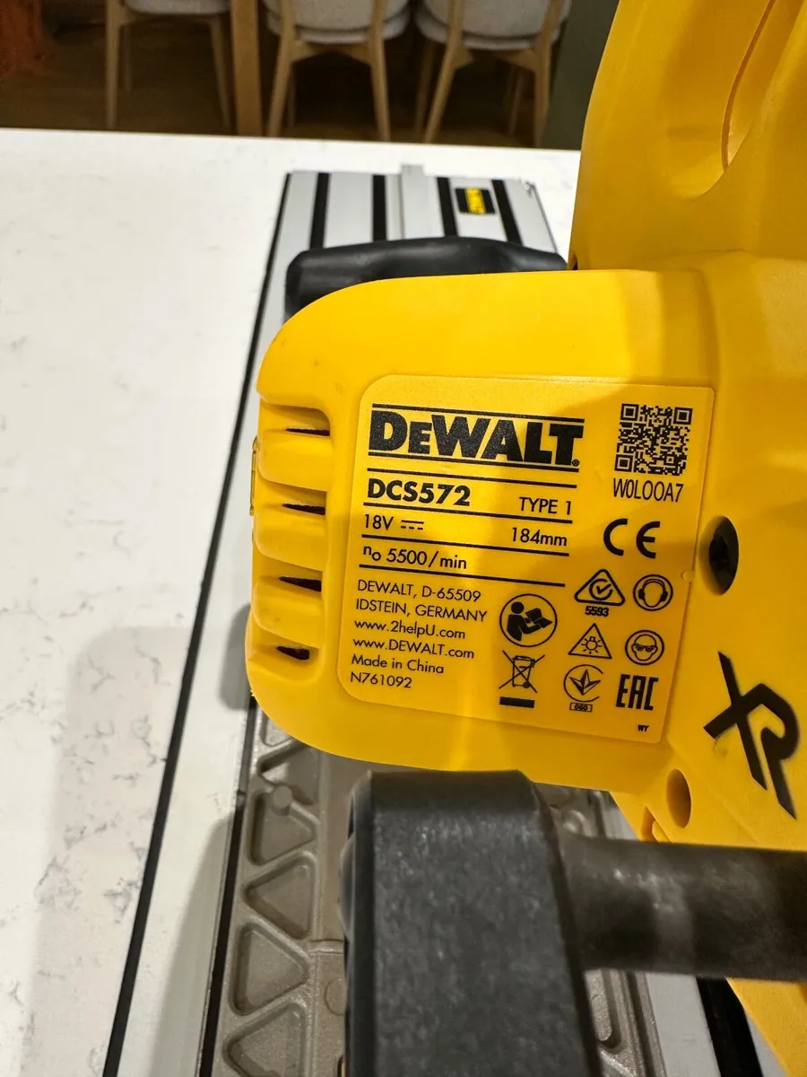 Dewalt DCS572 rail saw - Image 2