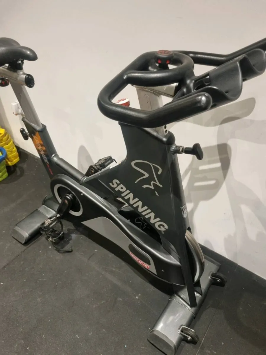 Star Trac Blade Spin bike - gym equipment - Image 2