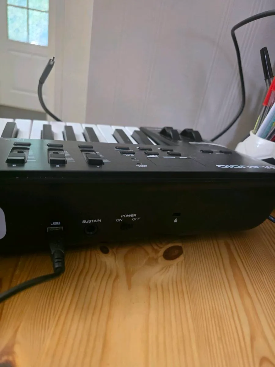 M-Audio Oxygen 49 USB MIDI Keyboard Controller - Image 4