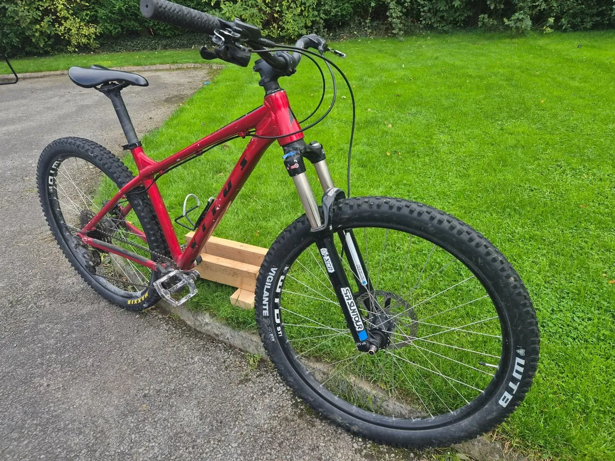 Vitus nucleus mountain bike - Image 1